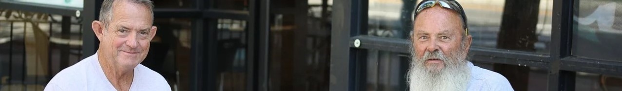 Bilde av folk på restarurant